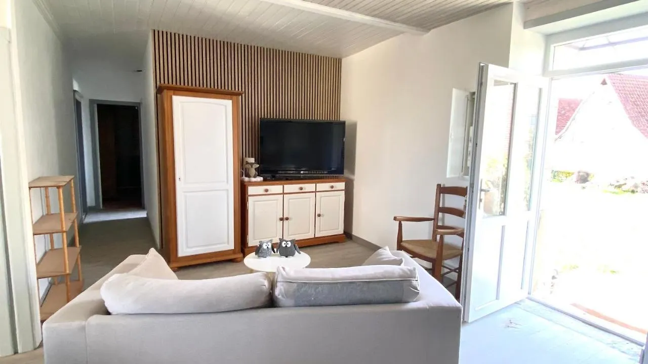 Maison Coconing Piscine Couverte Chauffee Mayrinhac-Lentour Holiday home