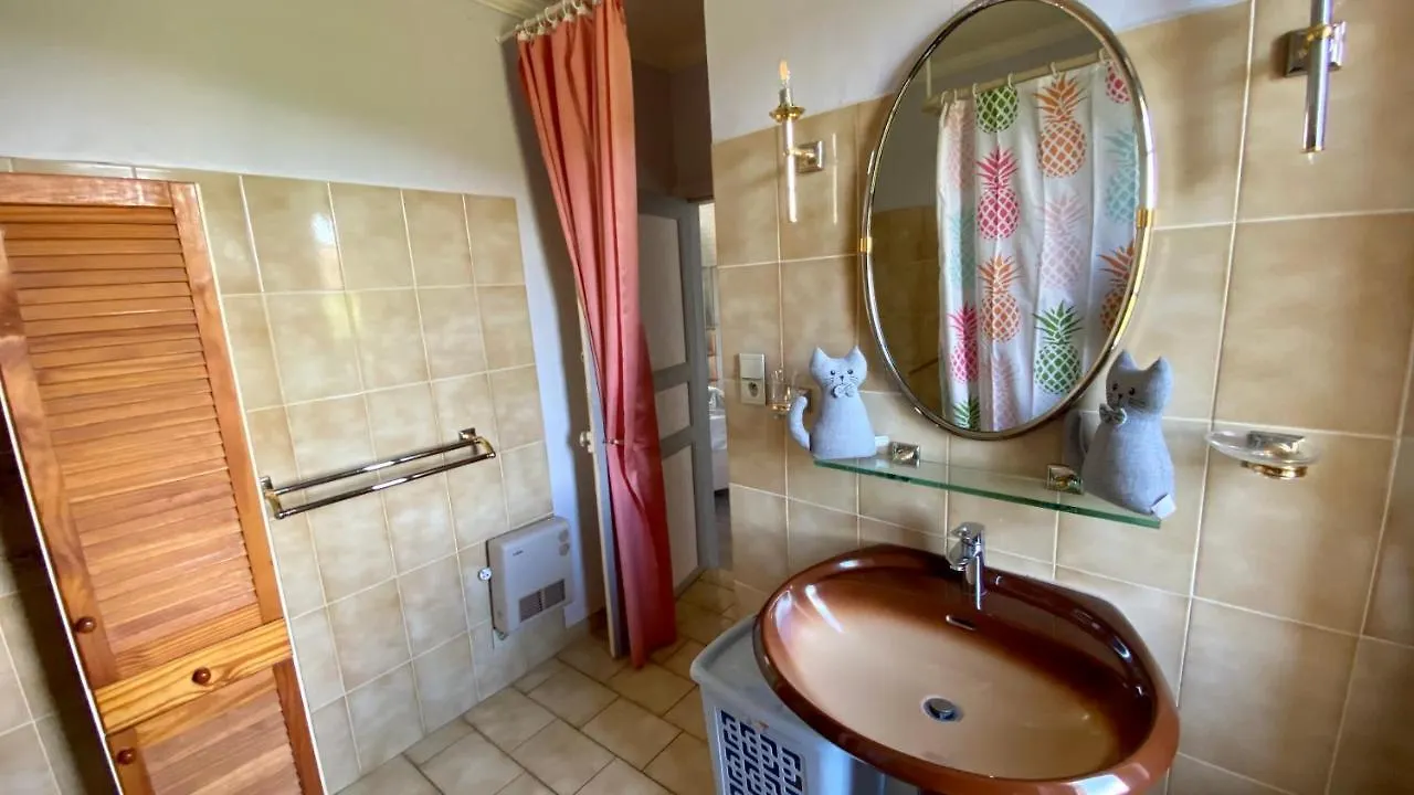 Holiday home Maison Coconing Piscine Couverte Chauffee Mayrinhac-Lentour